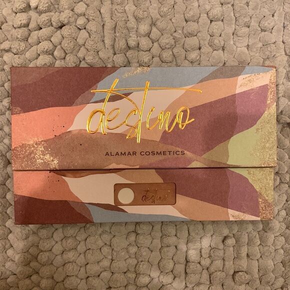 ALAMAR COSMETICS DESTINO EYESHADOW PALETTE - Picture 4 of 7